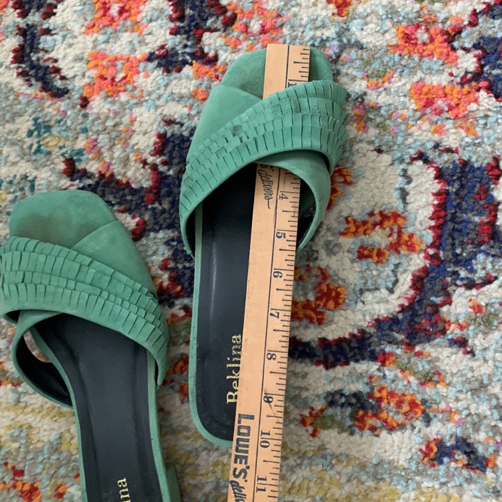 Beklina Womens Green Suede Criss-Cross Ruffle Strap Slip On Slide Sandals Sz 10 - Picture 7 of 7